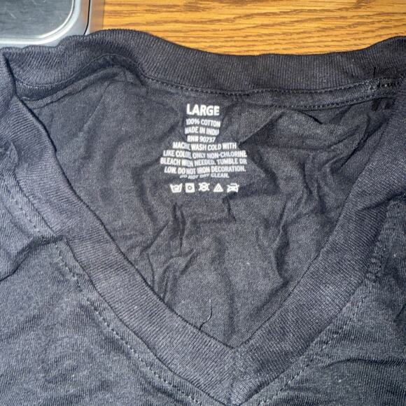 True Religion Men's Size Large Premium 100% Cotton V-Neck Logo T-Shirt Black New - Picture 2 of 5